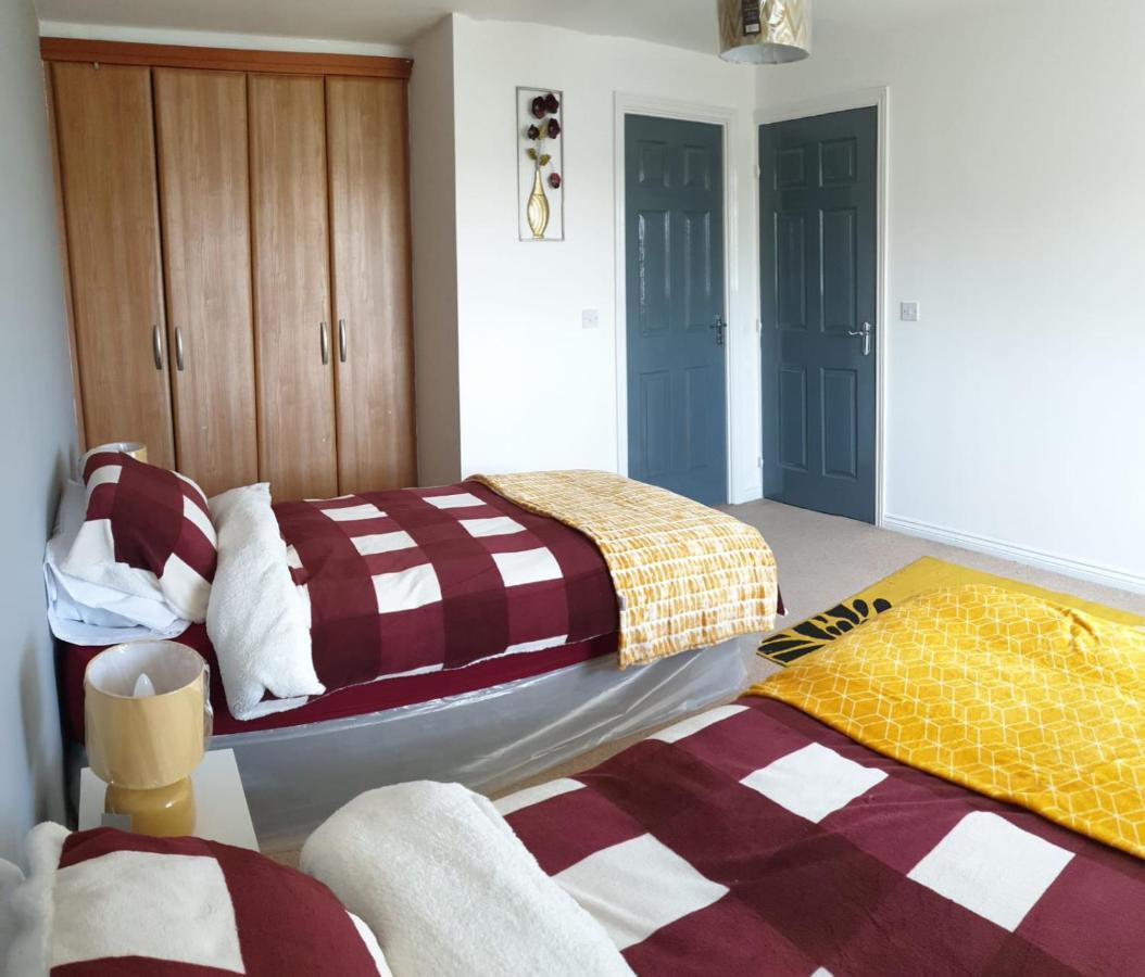 Queens Rooms, A Perfect Stay, Next To Shopping Parks And Central Manchester Exteriör bild
